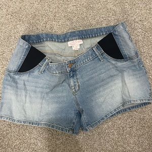 Maternity jeans shorts